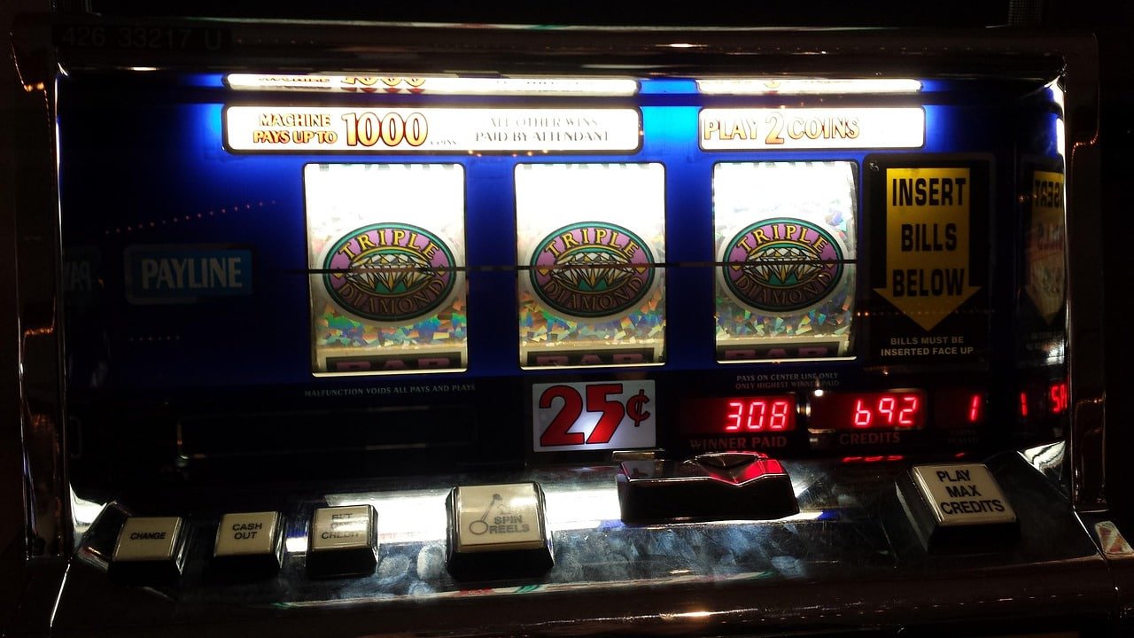 Banner promosi hematqq sportsbook dan live casino